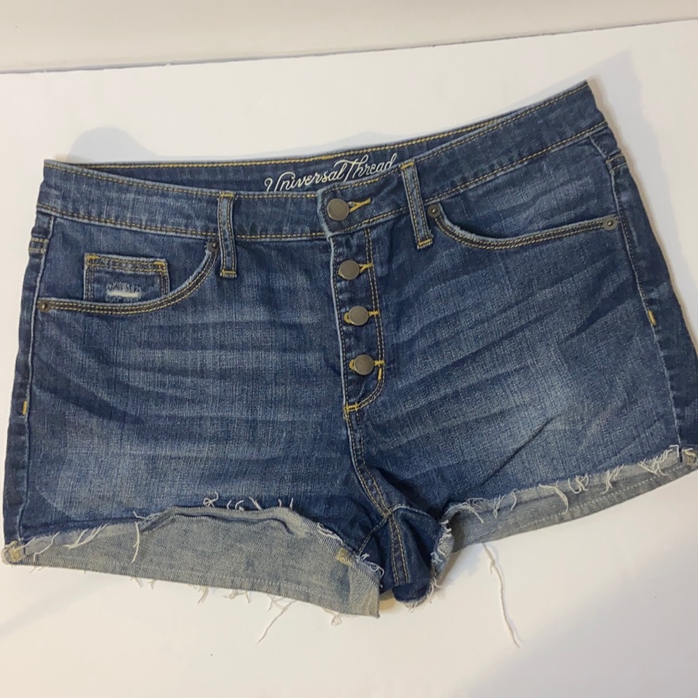 Universal thread Jean denim shorts. Size 10 / 30R